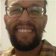 Professor de Ciências Sociais, ensina jovens de 13 à 17 anos